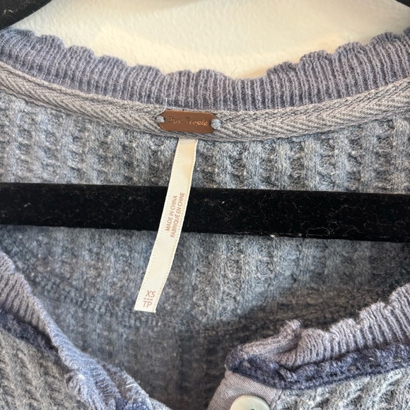 Free People Women's mistletoe Crochet Cuff Thermal Long Sleeve Top Blue Size XS - Picture 6 of 9